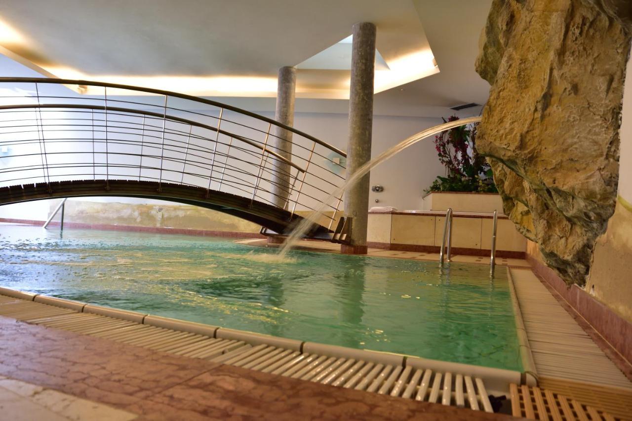 Hotel Krone Bruneck Buitenkant foto