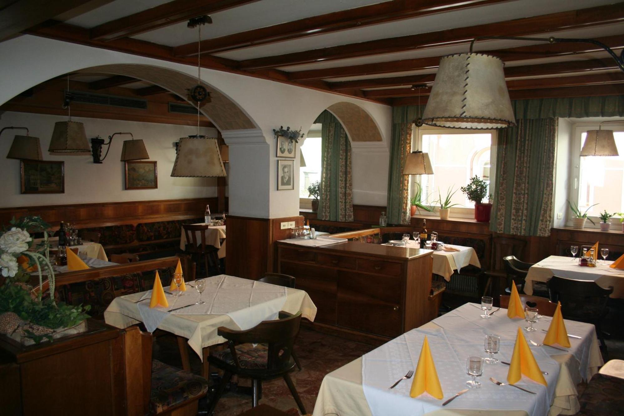 Hotel Krone Bruneck Buitenkant foto